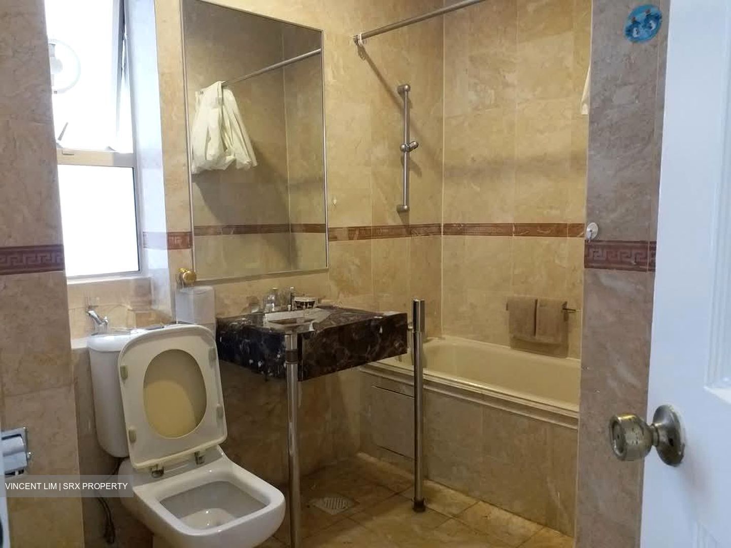 Leonie Condotel (D9), Condominium #573993011